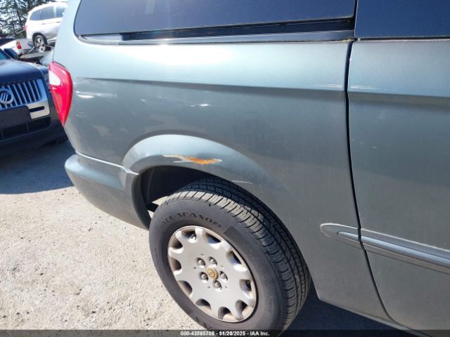 2002 CHRYSLER TOWN & COUNTRY 2C4GP44312R747072 Photo 5
