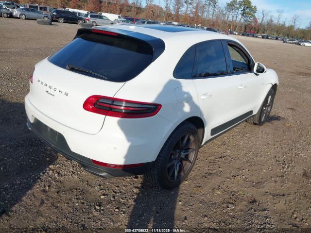 2018 PORSCHE MACAN WP1AA2A52JLB19657 Photo 3