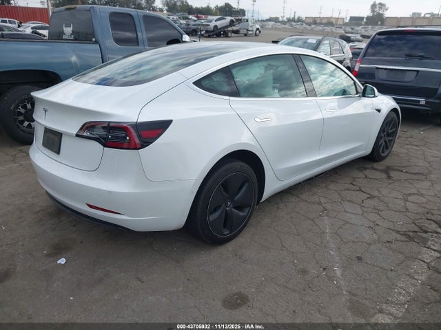 2019 TESLA MODEL 3 5YJ3E1EA3KF317989 Photo 3