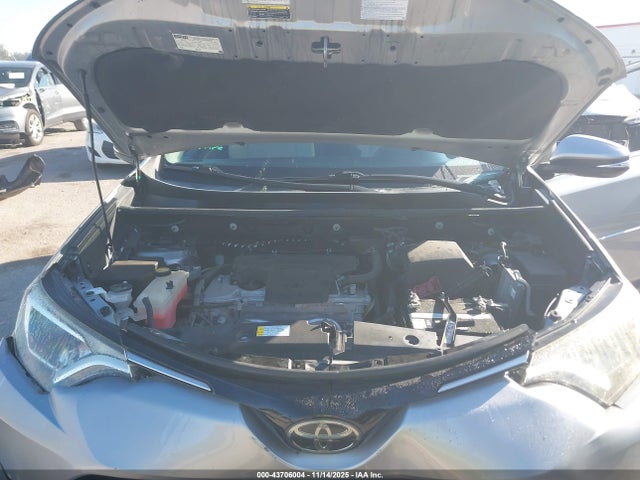 43706004 :رقم المزاد ، 2T3WFREV1JW418579 vin ، 2018 Toyota Rav4 Xle مزاد بيع