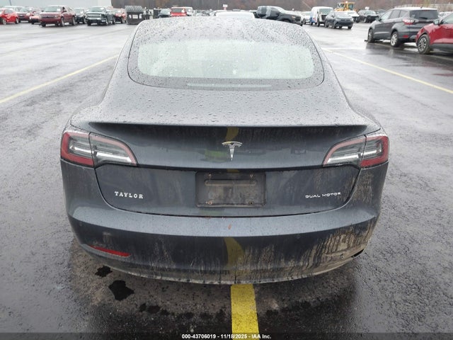 5YJ3E1EB1KF195724 Tesla Model 3 Long Range/performance