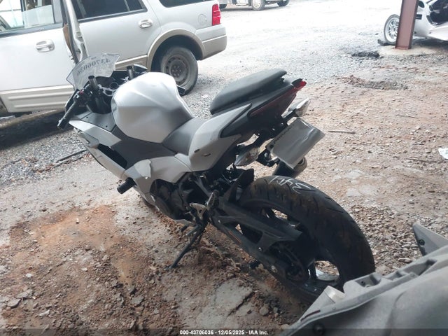 Kawasaki EX500 2025 ML5EXGG11SDA41870 Image 3