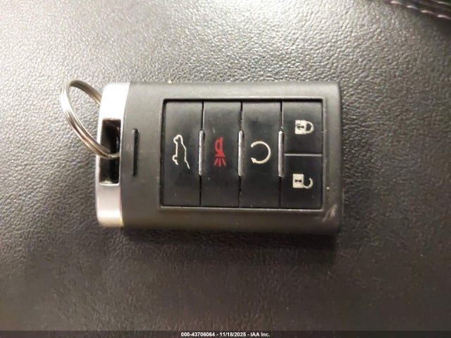 43706064 :رقم المزاد ، 3GYFNDE37CS611432 vin ، 2012 Cadillac Srx Luxury Collection مزاد بيع