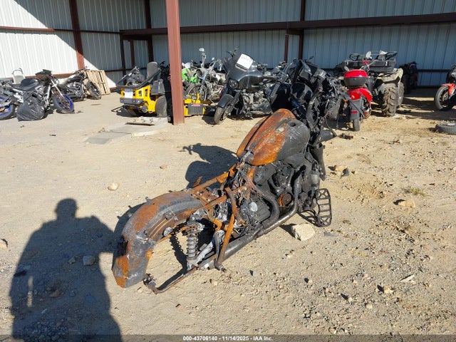 2023 HARLEY-DAVIDSON FLTRXST 1HD1ACL13PB612701 Photo 3
