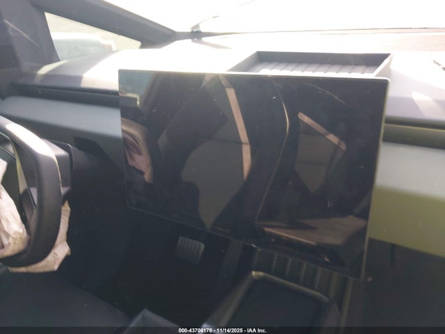 2025 TESLA CYBERTRUCK 7G2CEHED0SA076924 Photo 6