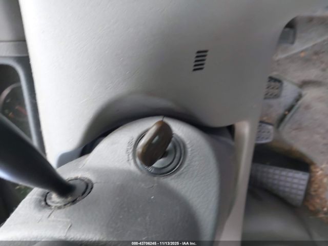 2007 TOYOTA COROLLA 2T1BR32E07C850753 Photo 10