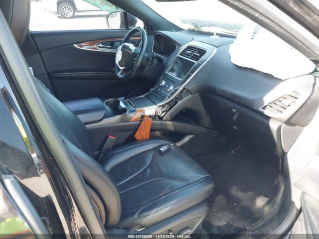 2020 LINCOLN NAUTILUS 2LMPJ8KP1LBL29961 Photo 4