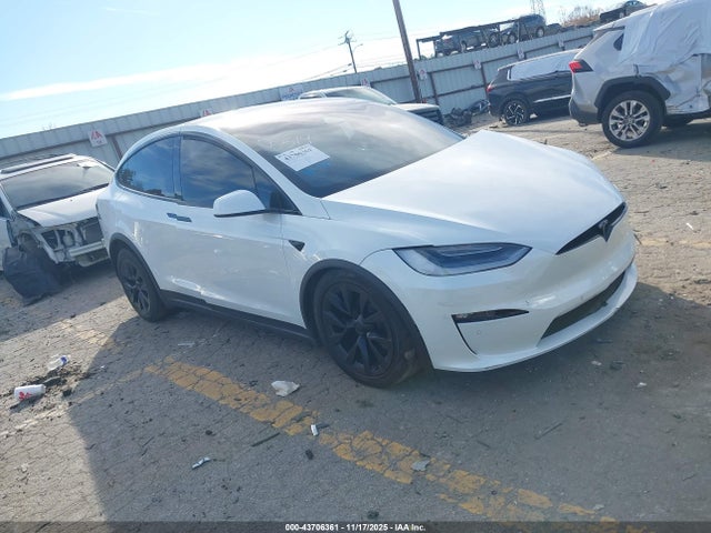 2023 TESLA MODEL X 7SAXCBE56PF365514 Photo 0