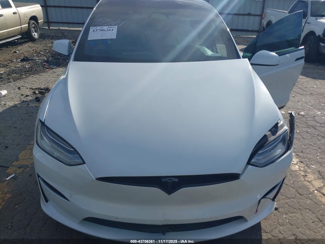 2023 TESLA MODEL X 7SAXCBE56PF365514 Photo 9