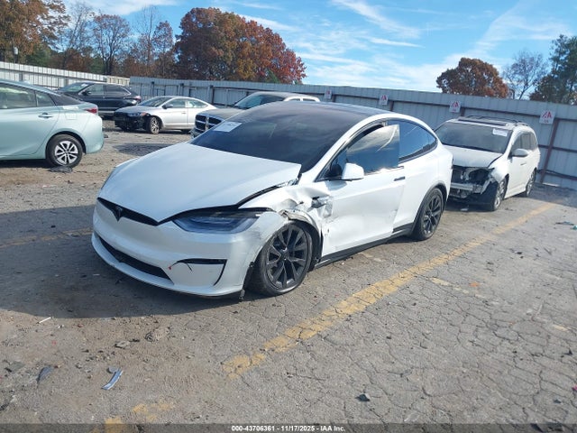 2023 TESLA MODEL X 7SAXCBE56PF365514 Photo 1