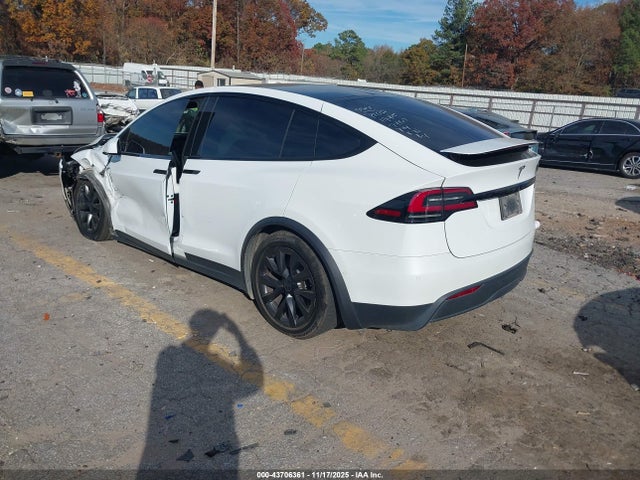 2023 TESLA MODEL X 7SAXCBE56PF365514 Photo 2