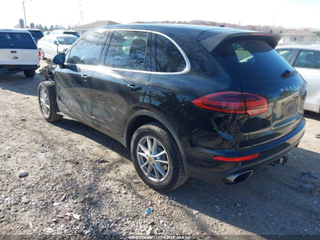 2018 PORSCHE CAYENNE WP1AA2A20JKA04860 Photo 2