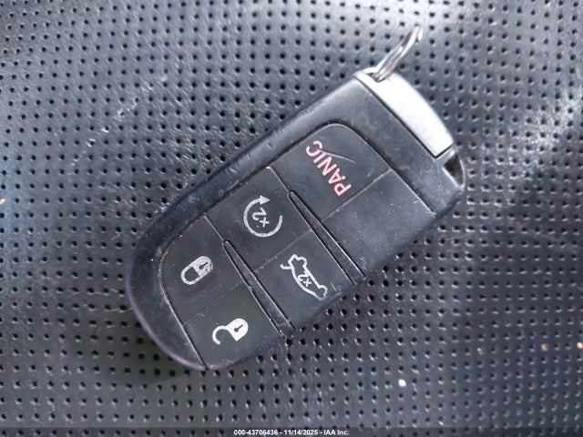 Продажа на аукционе авто 2014 Chrysler 300c, vin: 2C3CCAET2EH181316, номер лота: 43706436