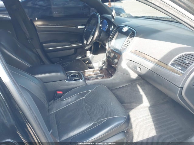 Продажа на аукционе авто 2014 Chrysler 300c, vin: 2C3CCAET2EH181316, номер лота: 43706436
