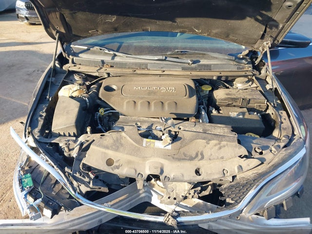 2015 Chrysler 200 Limited მანქანა იყიდება აუქციონზე, vin: 1C3CCCAB4FN751642, აუქციონის ნომერი: 43706500