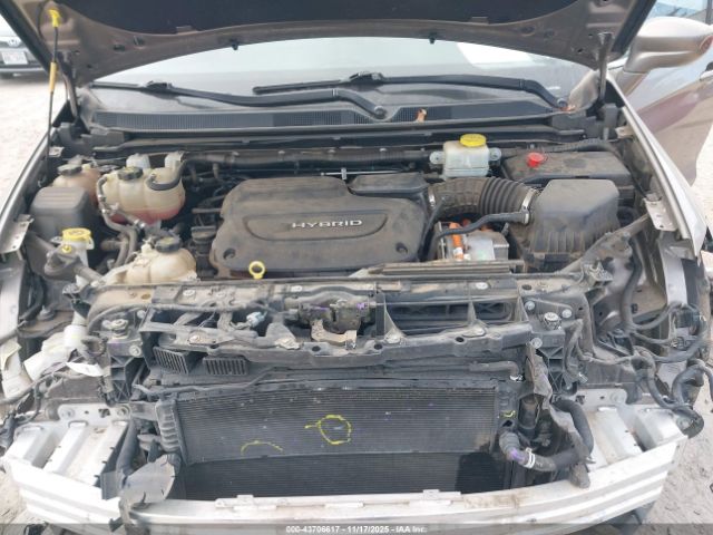 2017 CHRYSLER PACIFICA HYBRID 2C4RC1L79HR779137 Photo 9