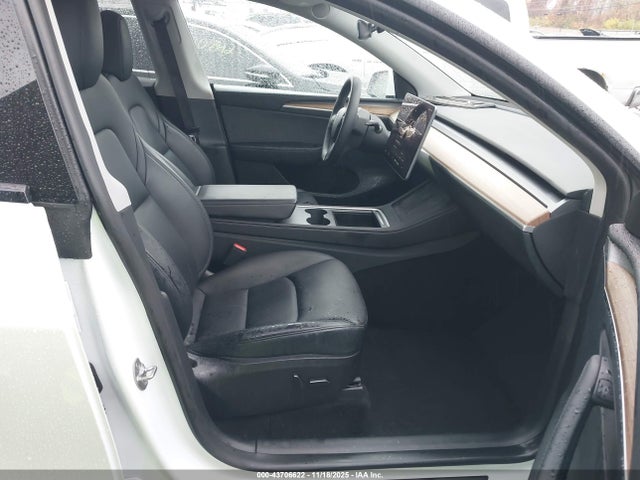 2023 TESLA MODEL Y 7SAYGDEF6PF810928 Photo 4