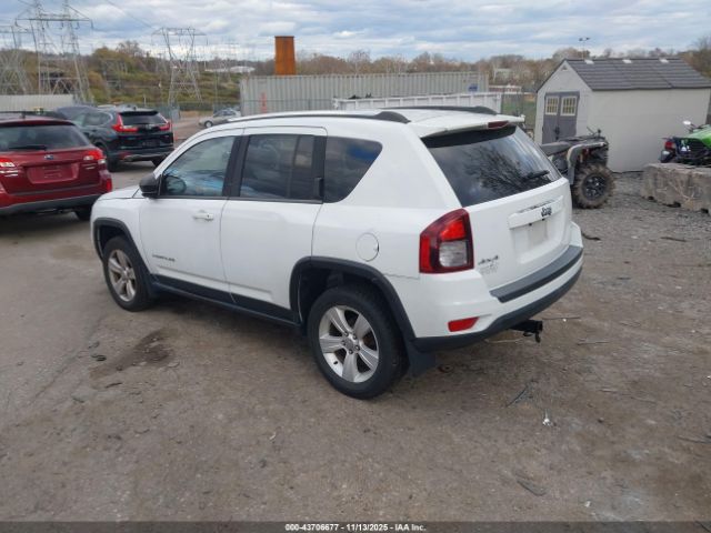 2014 JEEP COMPASS 1C4NJDBB5ED572240 Photo 2