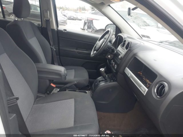 2014 JEEP COMPASS 1C4NJDBB5ED572240 Photo 4