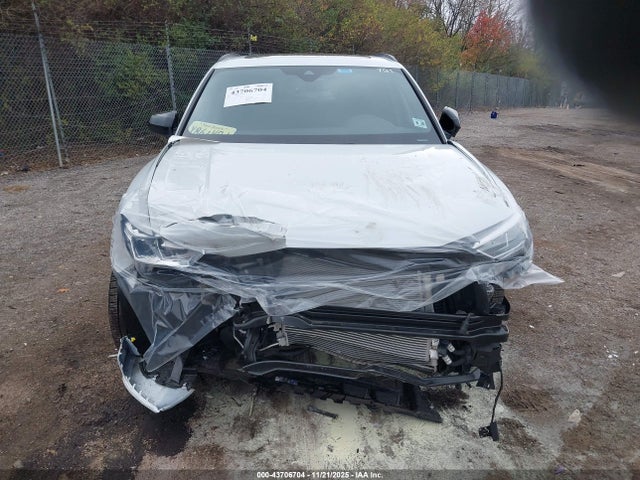 2025 Audi Q3 Premium 45 Tfsi S Line Quattro Tiptronic მანქანა იყიდება აუქციონზე, vin: WA1EECF33S1038727, აუქციონის ნომერი: 43706704