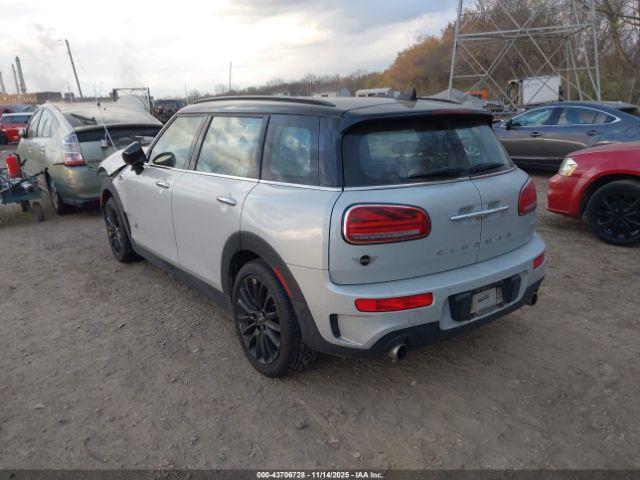 2021 MINI CLUBMAN WMWXJ1C00M2N85909 Photo 2