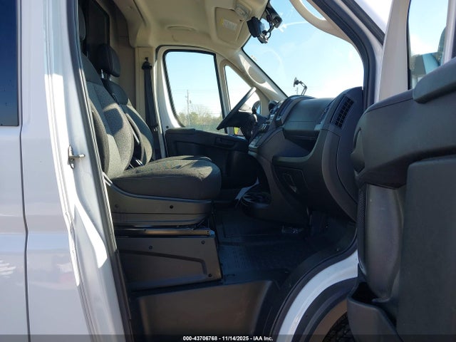 Продажа на аукционе авто 2021 Ram Promaster 1500 High Roof 136 Wb, vin: 3C6LRVBGXME553365, номер лота: 43706768