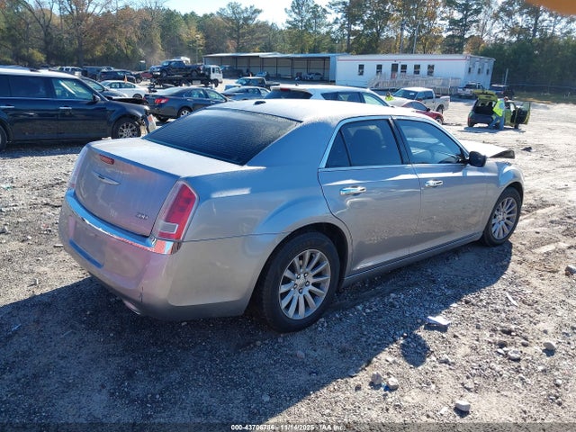 Chrysler 300 2014 2C3CCAAG1EH136294 Image 4