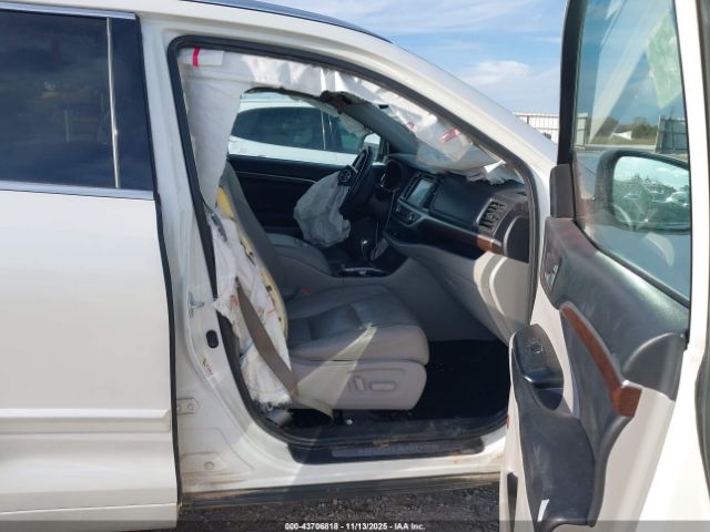 2016 TOYOTA HIGHLANDER 5TDYKRFH9GS179693 Photo 4