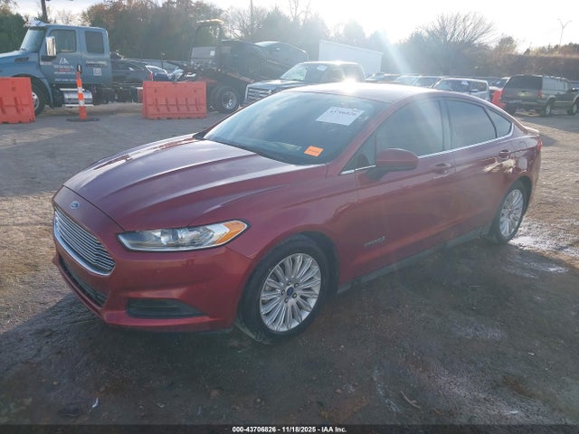 2016 Ford Fusion Hybrid S მანქანა იყიდება აუქციონზე, vin: 3FA6P0UU2GR317782, აუქციონის ნომერი: 43706826