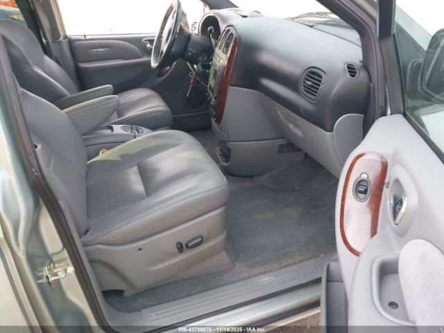 2004 CHRYSLER TOWN & COUNTRY 2C8GP64L64R544966 Photo 4