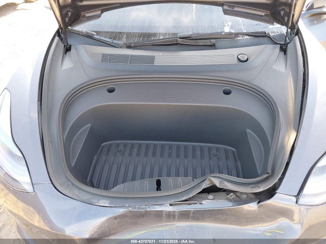 2023 TESLA MODEL 3 5YJ3E1EAXPF653792 Photo 9