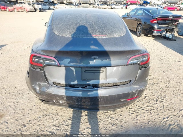 2023 TESLA MODEL 3 5YJ3E1EAXPF653792 Photo 5