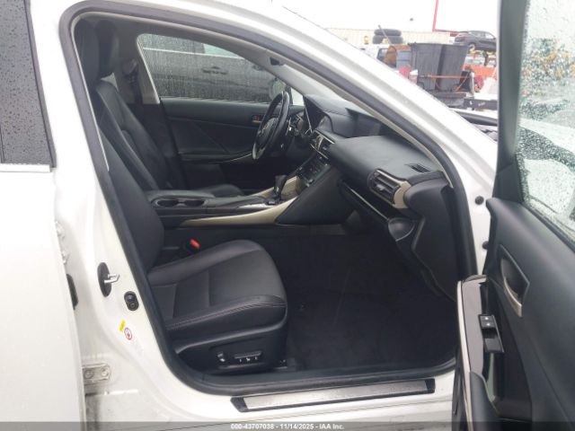2017 LEXUS IS 200T JTHBA1D24H5039971 Photo 4