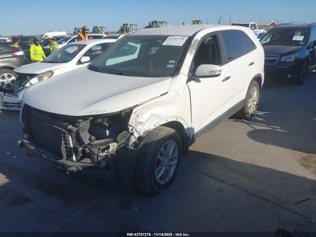 Продажа на аукционе авто 2015 Kia Sorento Lx, vin: 5XYKT3A61FG661365, номер лота: 43707279