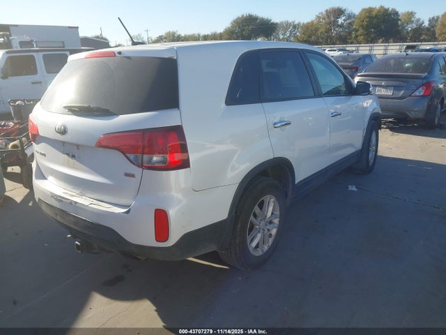 Продажа на аукционе авто 2015 Kia Sorento Lx, vin: 5XYKT3A61FG661365, номер лота: 43707279