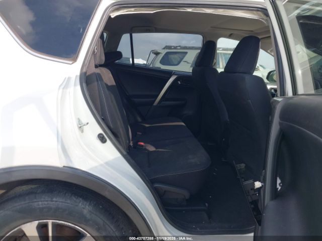 2018 TOYOTA RAV4 JTMWFREV0JJ164636 Photo 7