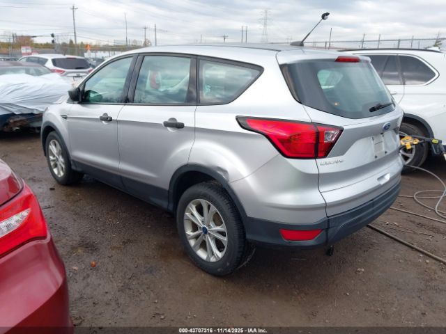 2019 FORD ESCAPE 1FMCU0F7XKUB76549 Photo 2