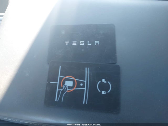 2025 TESLA MODEL Y 7SAYGDED4SA357882 Photo 10