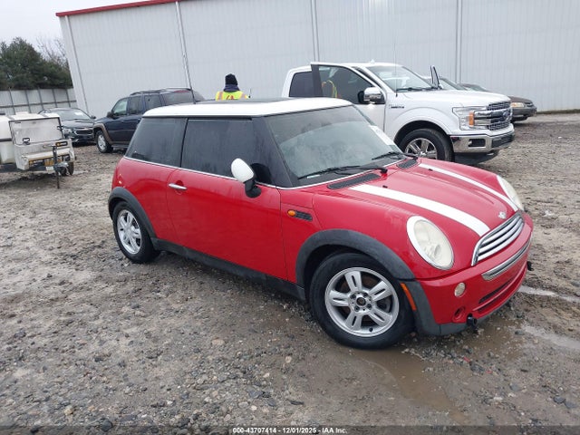 2006 MINI COOPER WMWRC33566TK71463 Photo 0