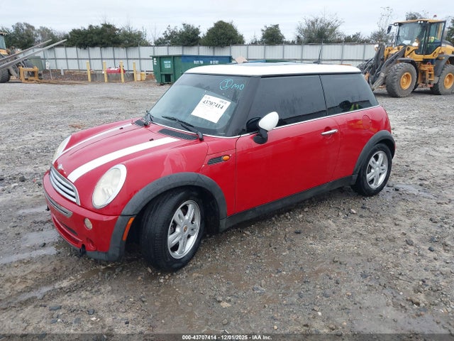 2006 MINI COOPER WMWRC33566TK71463 Photo 1