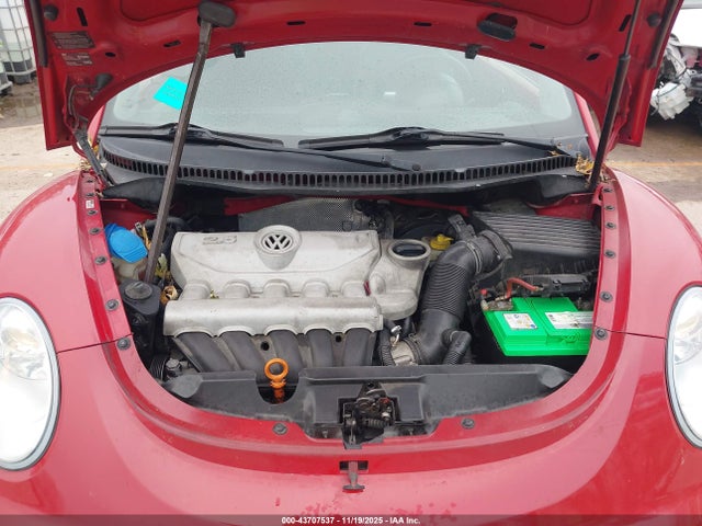 43707537 :رقم المزاد ، 3VWRF31YX8M420091 vin ، 2008 Volkswagen New Beetle Se مزاد بيع