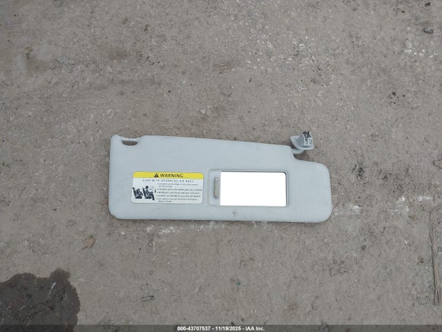 43707537 :رقم المزاد ، 3VWRF31YX8M420091 vin ، 2008 Volkswagen New Beetle Se مزاد بيع
