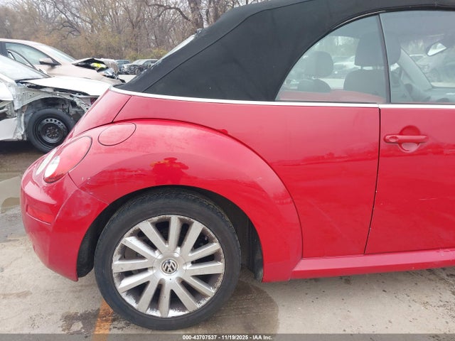 43707537 :رقم المزاد ، 3VWRF31YX8M420091 vin ، 2008 Volkswagen New Beetle Se مزاد بيع