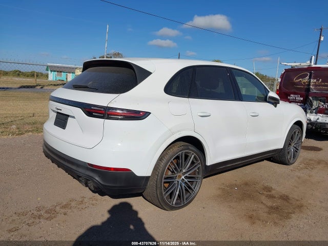 2022 PORSCHE CAYENNE WP1AA2AY8NDA07746 Photo 3