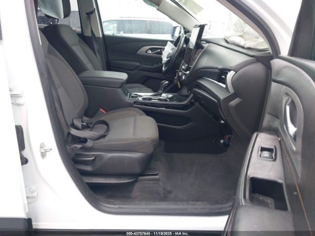 2020 CHEVROLET TRAVERSE 1GNERGKW6LJ107968 Photo 4