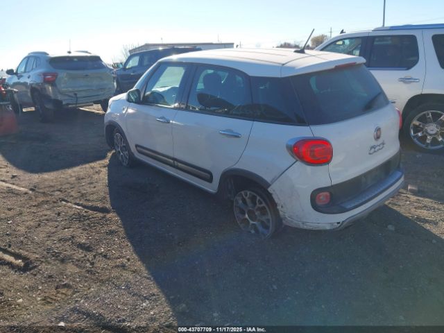 2014 FIAT 500L ZFBCFADH3EZ016880 Photo 2