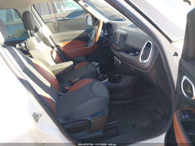 2014 FIAT 500L ZFBCFADH3EZ016880 Photo 4