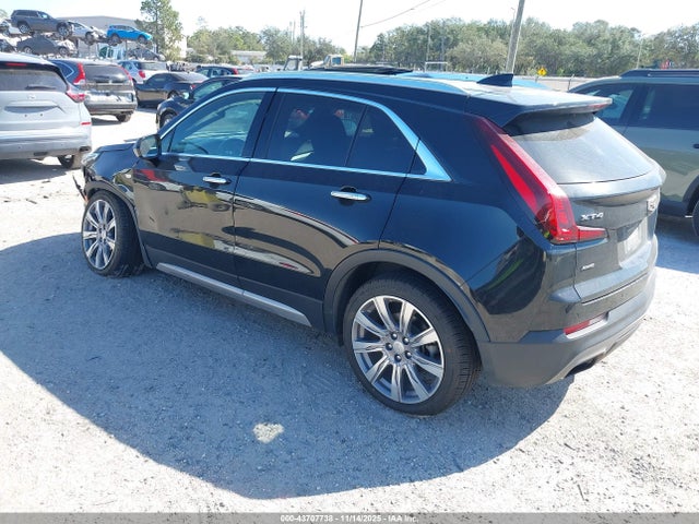 2020 CADILLAC XT4 1GYFZDR46LF075293 Photo 2