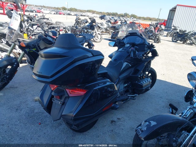 2021 HONDA GL1800 JH2SC795XMK300587 Photo 3