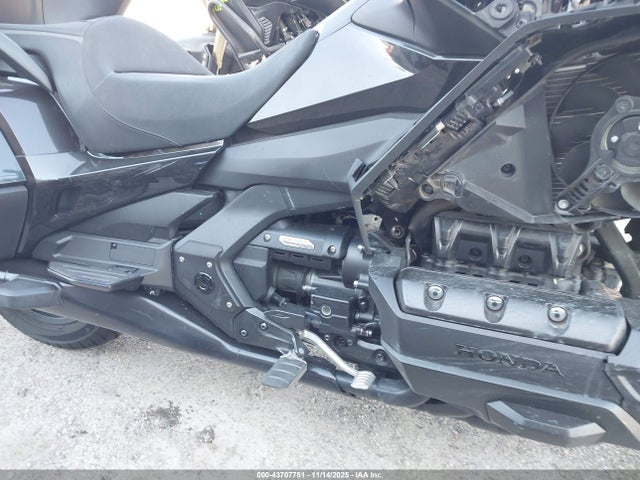 2021 HONDA GL1800 JH2SC795XMK300587 Photo 7